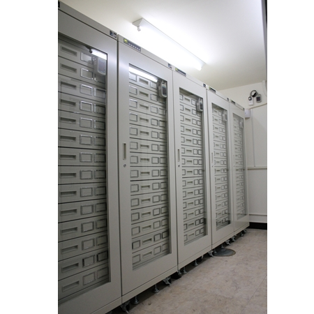 S-024 Customized Films storage Dry Cabinet